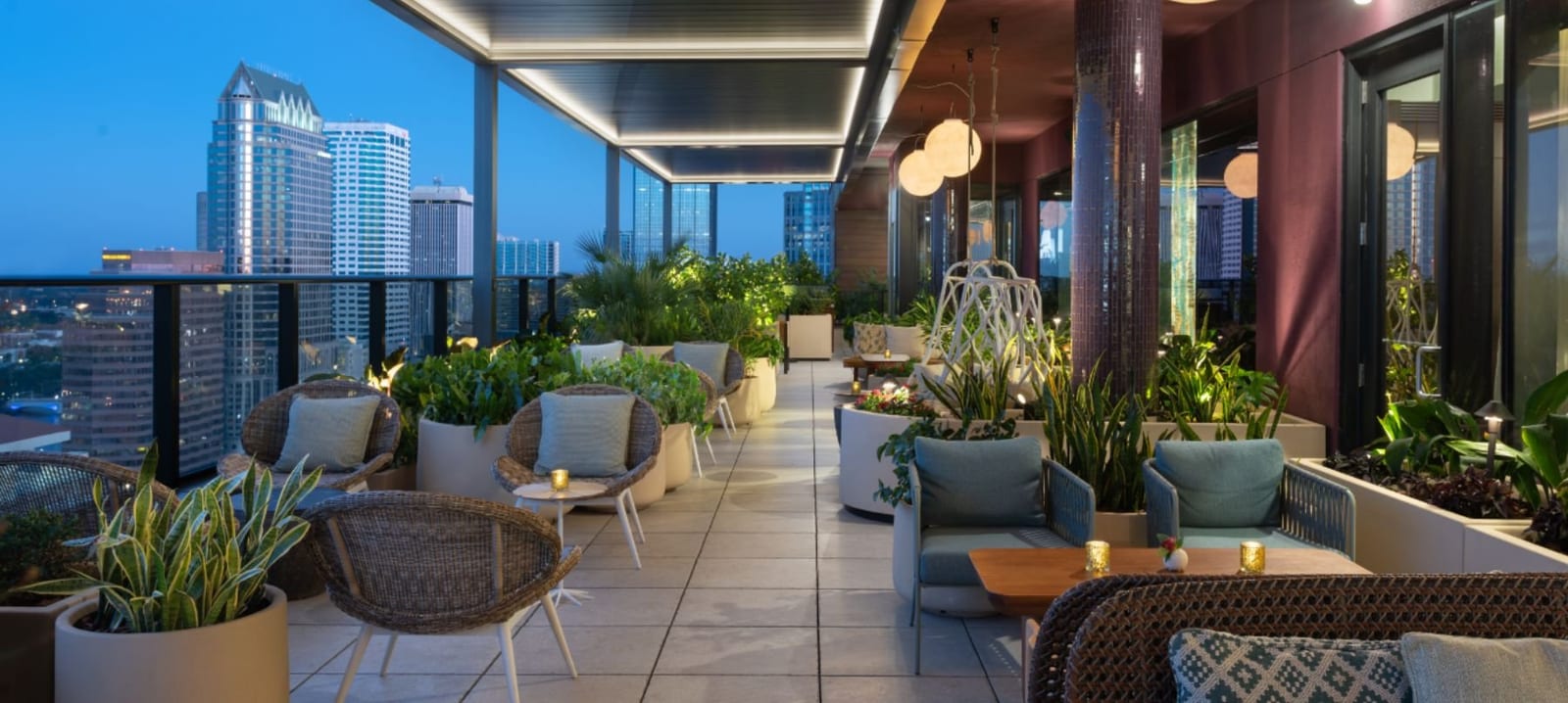 Beacon Tampa Rooftop Lounge
