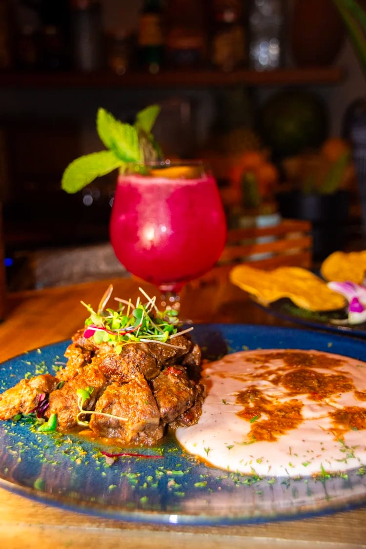 Santos Kitchen + Lounge